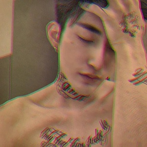 亚洲免费人成久久
